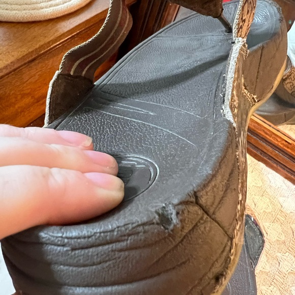 FITFLOP Swirl Disney Mickey Mouse Faux Leather Toe Thongs Women's Size 10 - Picture 8 of 10